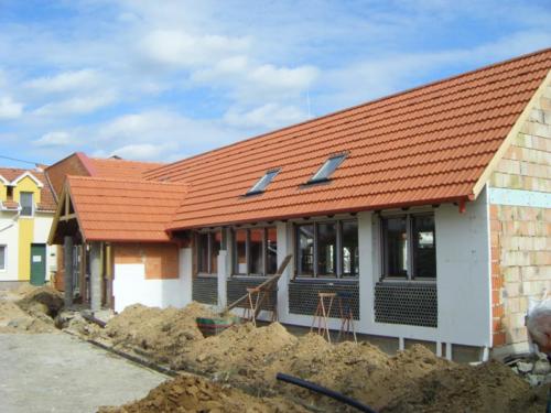 Gondozasi Centrum epites 035